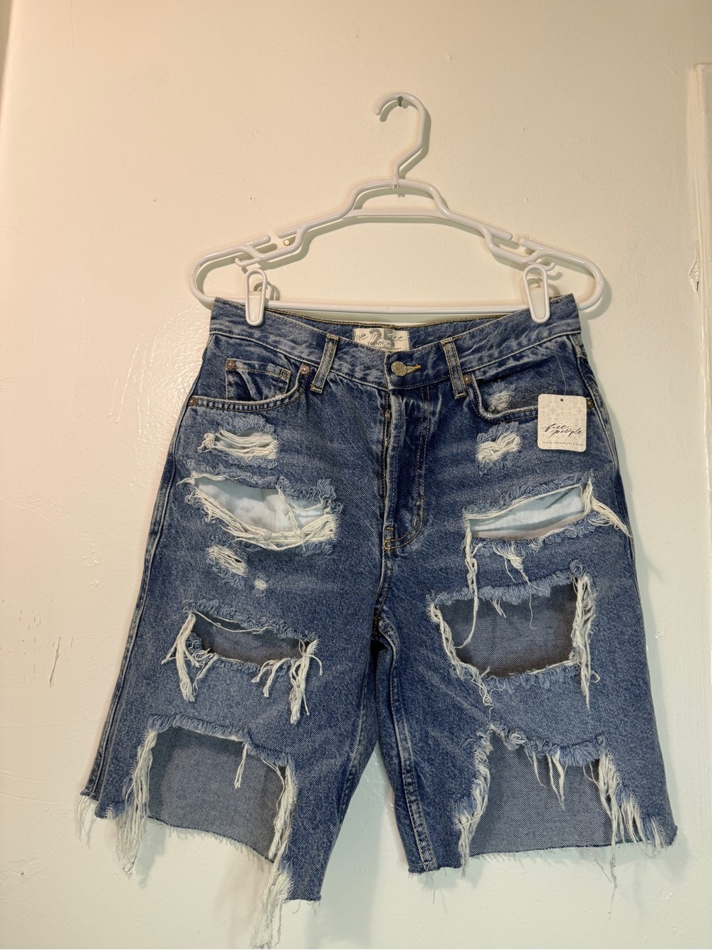 We The Free by Free People Distressed Denim Bermudas - NWT Size 25